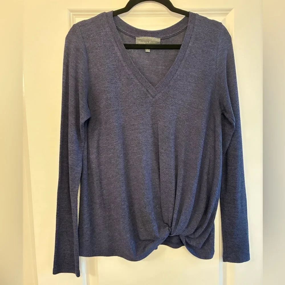 ANTHROPOLOGIE SUNDAY IN BROOKLYN V-neck Sweater Knotted Hem Blue Women’s Size SM